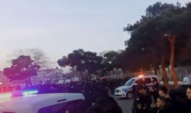 "Neftçi" - "Qarabağ" oyunundan əvvəl baş verən davada 4 azarkeş bölməyə aparıldı - AÇIQLAMA