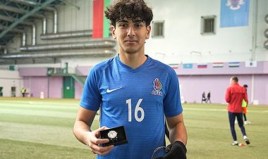 Azərbaycan millisinin futbolçusu Belarusda ən yaxşı seçildi