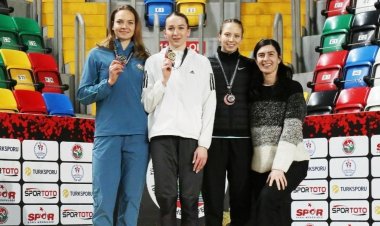 Azərbaycan atleti beynəxalq turnirdə gümüş medal qazandı