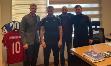 "Qurban Qurbanovdan öyrənmək Klopp və Qvardioladan öyrənməyə bərabər idi" - Qazaxıstan millisinin baş məşqçisi Əli Əliyevlə müsahibə