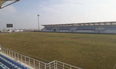 Azərbaycanın çempionatının iştirakçısı ot örtüyünü dəyişdirir