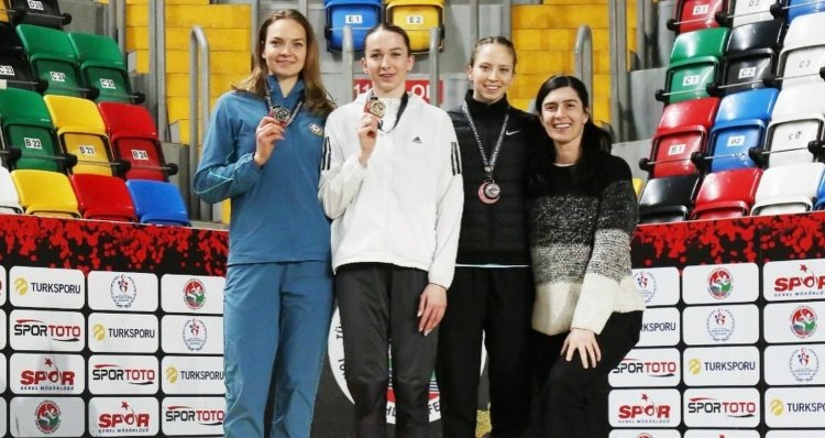  Azərbaycan atleti beynəxalq turnirdə gümüş medal qazandı