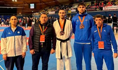 İki taekvondoçumuz Niderland turnirində bürünc medal qazandı