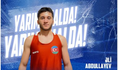 Azərbaycanın daha bir boksçusu Macarıstanda yarımfinala çıxdı