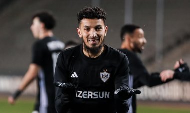 Abdullah Zubir “Qarabağ”ın heyətində 300-cü oyununu keçirdi
