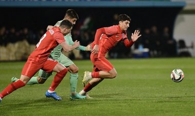 İlk dəfə millinin formasını geyinən Şahin nələr danışdı? - VİDEO