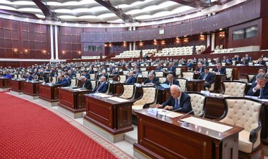 "Futboldan uzaq bir qrup adamın işlətdiyi futbol təsərrüfatı var"