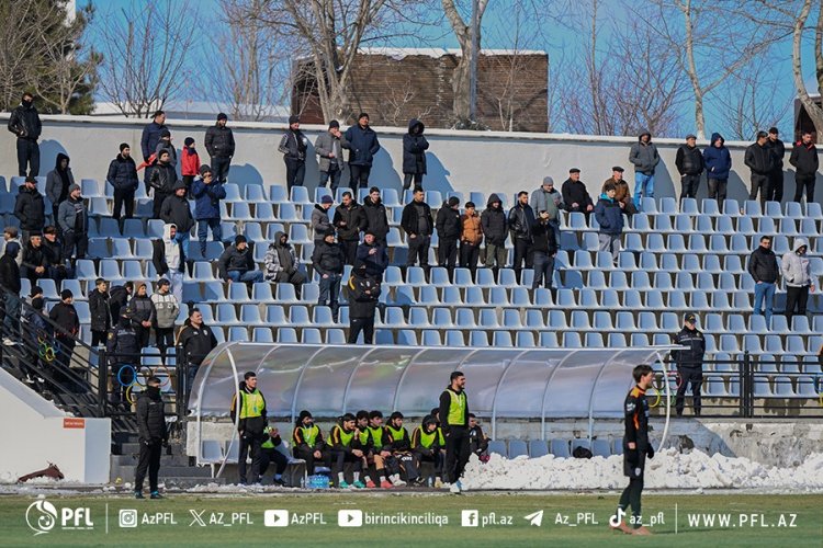 BİABIRÇILIQ! Oyuna girmək istəyən futbolçunun forması oğurlandı, meydana çıxa bilmədi