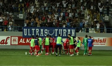 "Turan Tovuz" azarkeşlərə hörmətsizlik edən futbolçunu cəzalandırdı 