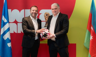 Anormallığın analoqsuzluğundan doğan reallıq - Why? Pourquoi?