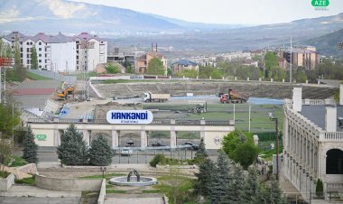 Xankəndi şəhər stadionunda ot örtüyü dəyişdirilir, tribunalar tamamilə yenilənir - FOTOLAR