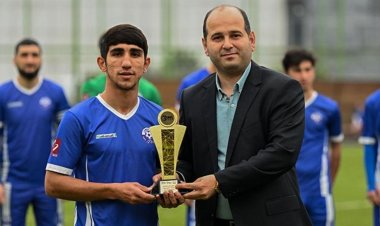 Peşəkar Futbol Liqası ən yaxşı qolun müəllifini mükafatandırdı