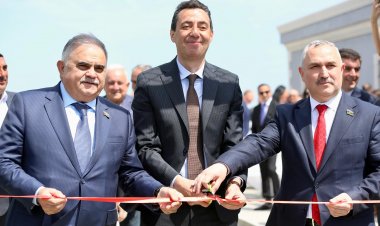 Hünər təlim-məşq bazasında təbii örtüklü meydança istifadəyə verildi