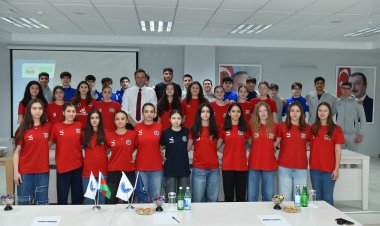 Sikiriç millilərimizin oyunçuları və məşqçiləri ilə görüş keçirdi