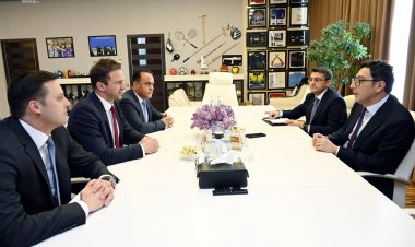 Gənclər və idman naziri CEV prezidenti Roko Sikiriçi qəbul etdi