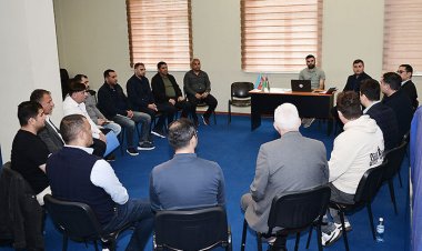 Aakademiyalarının texniki direktor və koordinatorları ilə görüş keçirildi