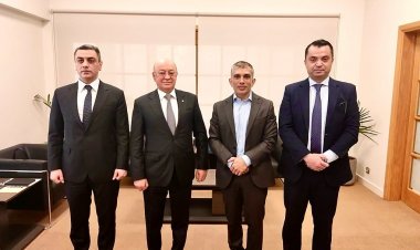 Federasiya prezidenti şahzadə Rəşid bin Əl Həsənlə görüşdü