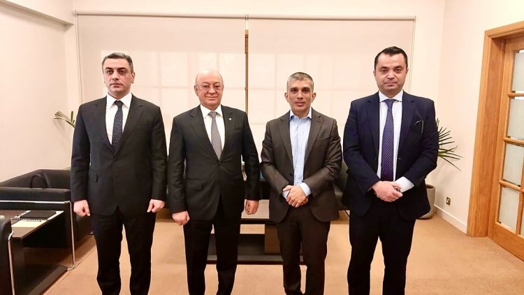 Federasiya prezidenti şahzadə Rəşid bin Əl Həsənlə görüşdü