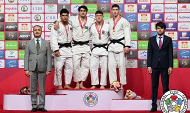 Elcan Hacıyevdən qızıl, digər iki təmsilçimizdən gümüş medal