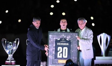 Fernandu Santuş Yunanıstanda!