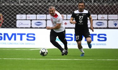“Bir hissə də "Neftçi”nin əfsanələri komandasında oynamaq istərdim"