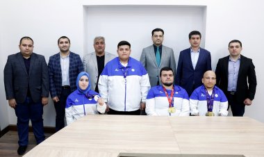 Dünya Kubokunda medal qazanmış milli üzvləri ilə görüş keçirildi