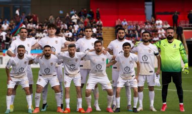 Azərbaycan klubu məşqçilər və bütün futbolçularla yollarını ayırdı