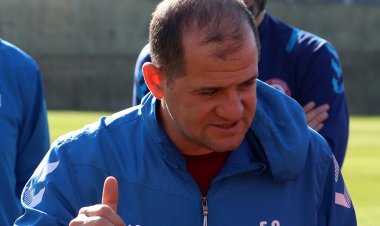 “Araz-Naxçıvan”dan baş məşqçi Elmar Baxşıyevlə bağlı QƏRAR