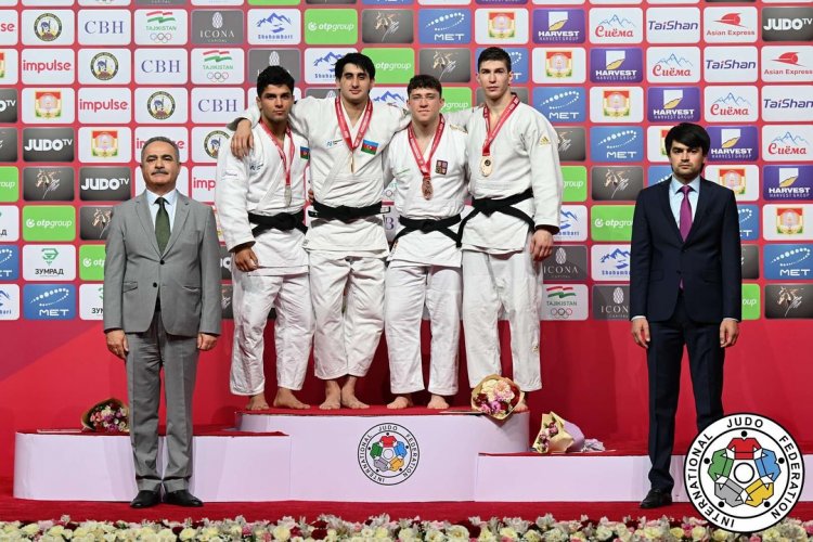 Elcan Hacıyevdən qızıl, digər iki təmsilçimizdən gümüş medal