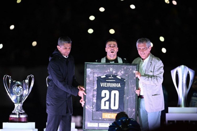 Fernandu Santuş Yunanıstanda!