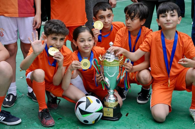 Minifutbol turniri başa çatdı