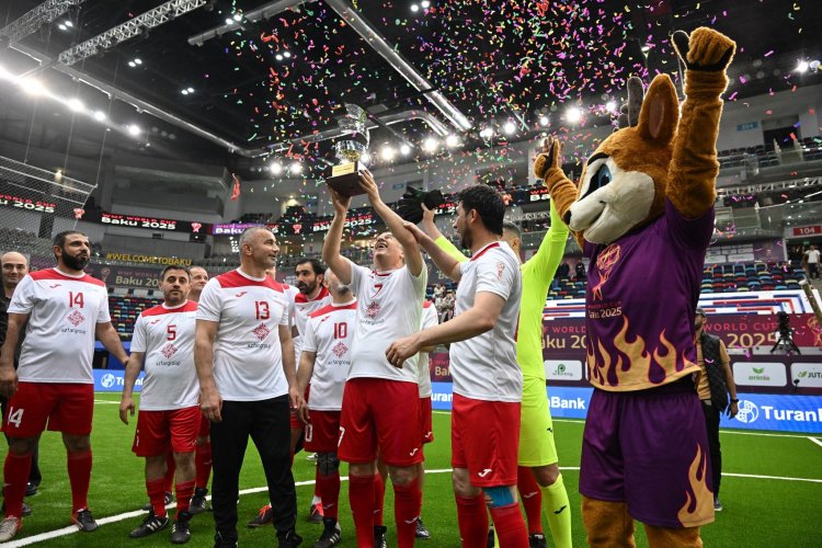Əfsanələr qarşılaşdı, Qurban Qurbanov penaltini qaçırdı