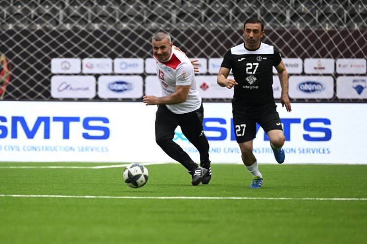 “Bir hissə də "Neftçi”nin əfsanələri komandasında oynamaq istərdim"
