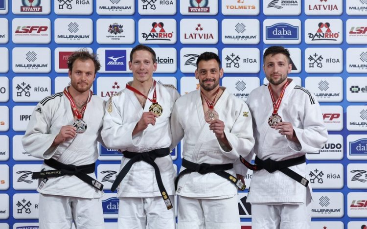 Veteranlarımızdan Avropa çempionatında daha iki medal