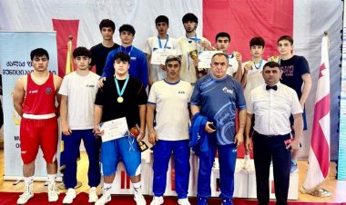 3 boksçumuz Potidə beynəlxalq turnirdə qızıl medal qazandı