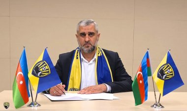 Adil Şükürov rəsmən "Kəpəz"də 