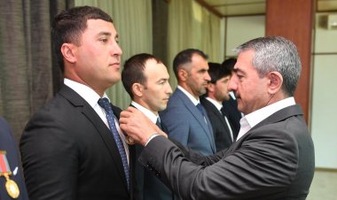 Elçin Quliyev Avropa çempionu olan millimizi mükafatlandırdı