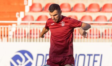 Azərbaycanlı futbolçu Superliqa klubu ilə müqavilə bağladı - RƏSMİ