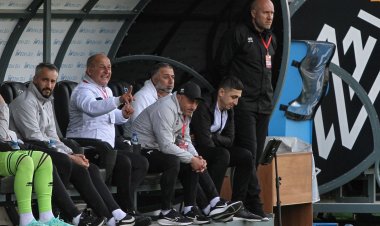 "Neftçi" məşqçisi ilə yollarını ayırdı