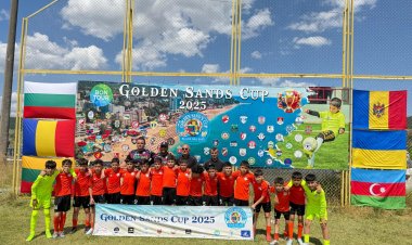 Komandamız Bolqarıstanda beynəlxaq turnirin qalibi oldu