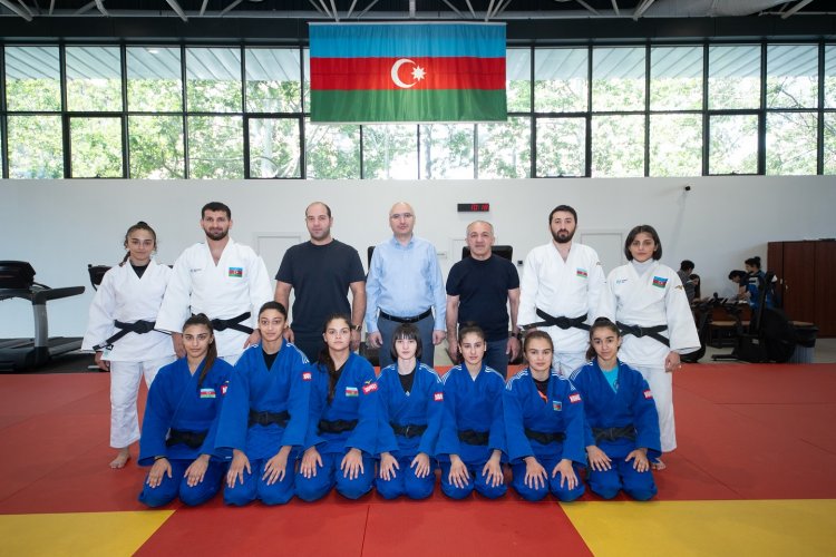 Avropa çempionatına qatılacaq milli üzvləri ilə görüş keçirildi