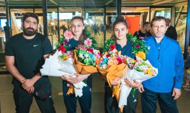 "Yeniyetmə qızlar yetişir, qadın güləşi öz sözünü deyəcək"