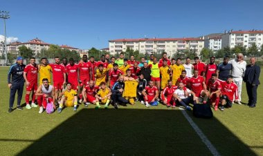 "Araz-Naxçıvan" Türkiyə klubunun qapısından 14 cavabsız top keçirdi