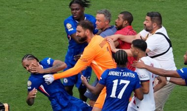 Enrikeyə yaraşmadı - "Çelsi"nin futbolçusunu itələyərək yerə yıxdı