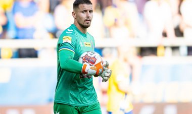 RƏSMİ: Daha bir polşalı qapıçı Azərbaycan Premyer Liqasında