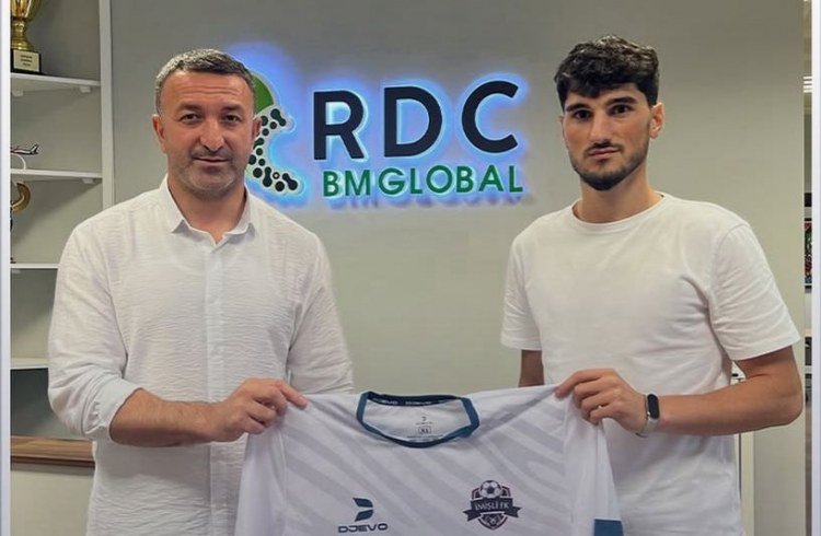 Premyer Liqaya vəsiqə qazanan klub yeni hücumçu transfer etdi