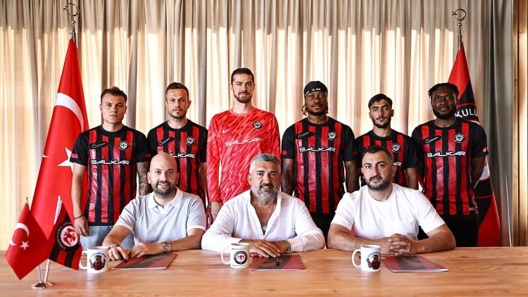 Şehiç azərbaycanlı futbolçu ilə Türkiyədə komanda yoldaşı oldu