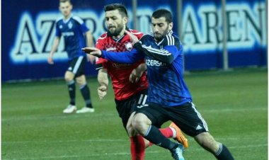 PL-in 33 mövsümündə ən çox oyun keçirən 33 futbolçu - SİYAHI