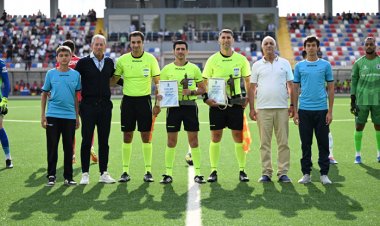 Əliyar Ağayev və Zeynal Zeynalov görüşdən öncə mükafatlandırıldı