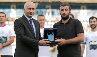 "Sponsor kluba pul ayırmadı və bu səbəbdən də bəzi problemlər oldu"